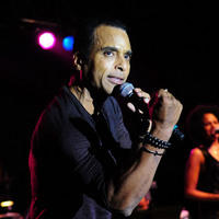 Jon Secada - Footy's Bubbles And Bones Gala to benefit Here's Help at Westin Diplomat | Picture 103747